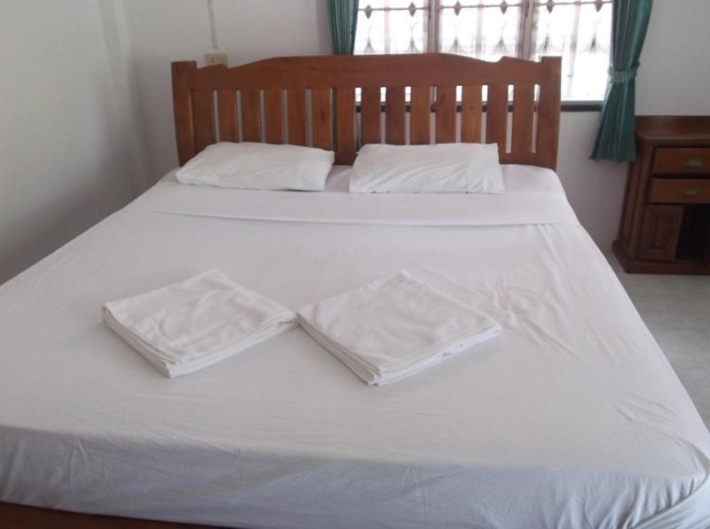 Hotel Palm Point Village *
