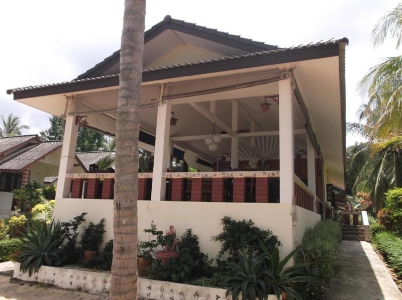Hotel Palm Point Village *