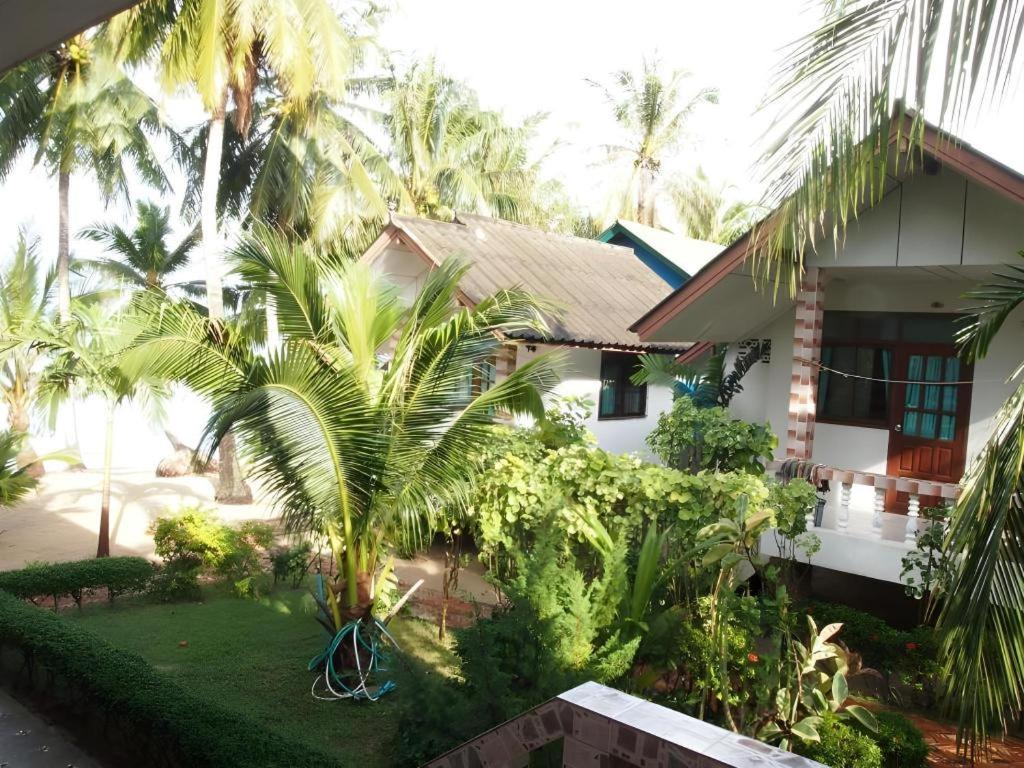 Hotel Palm Point Village *